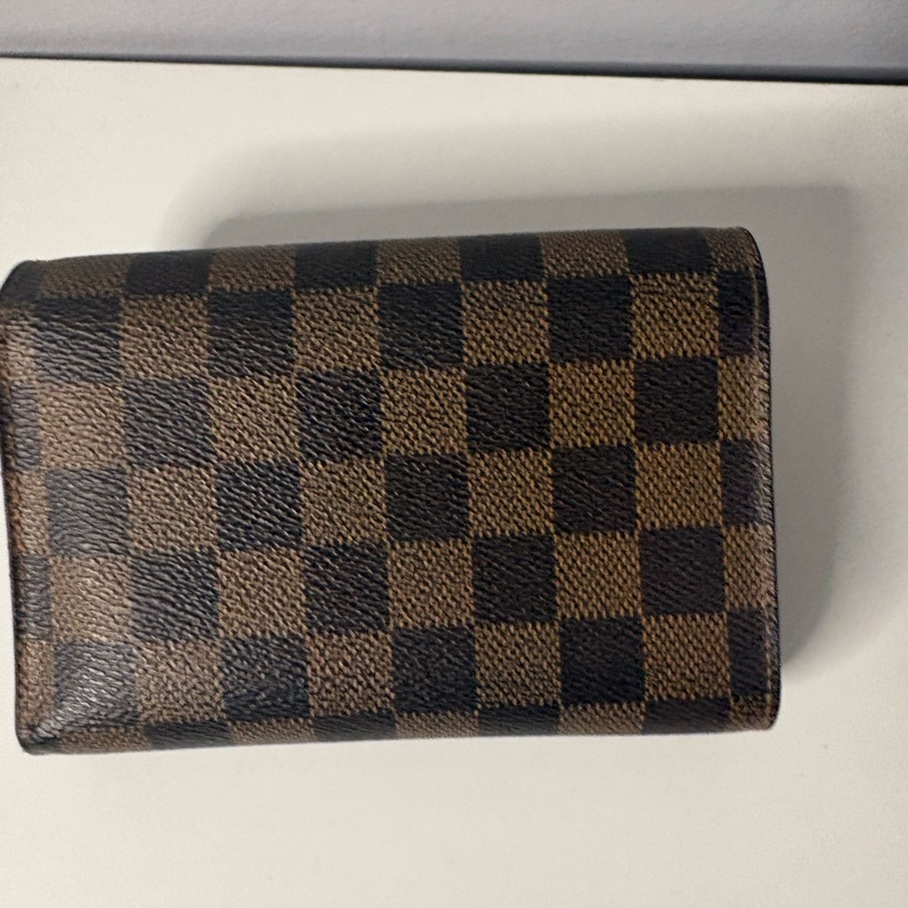Louis Vuitton Alexandra Damier Ebene Portefeuille Trifold Wallet - Picture 16 of 16